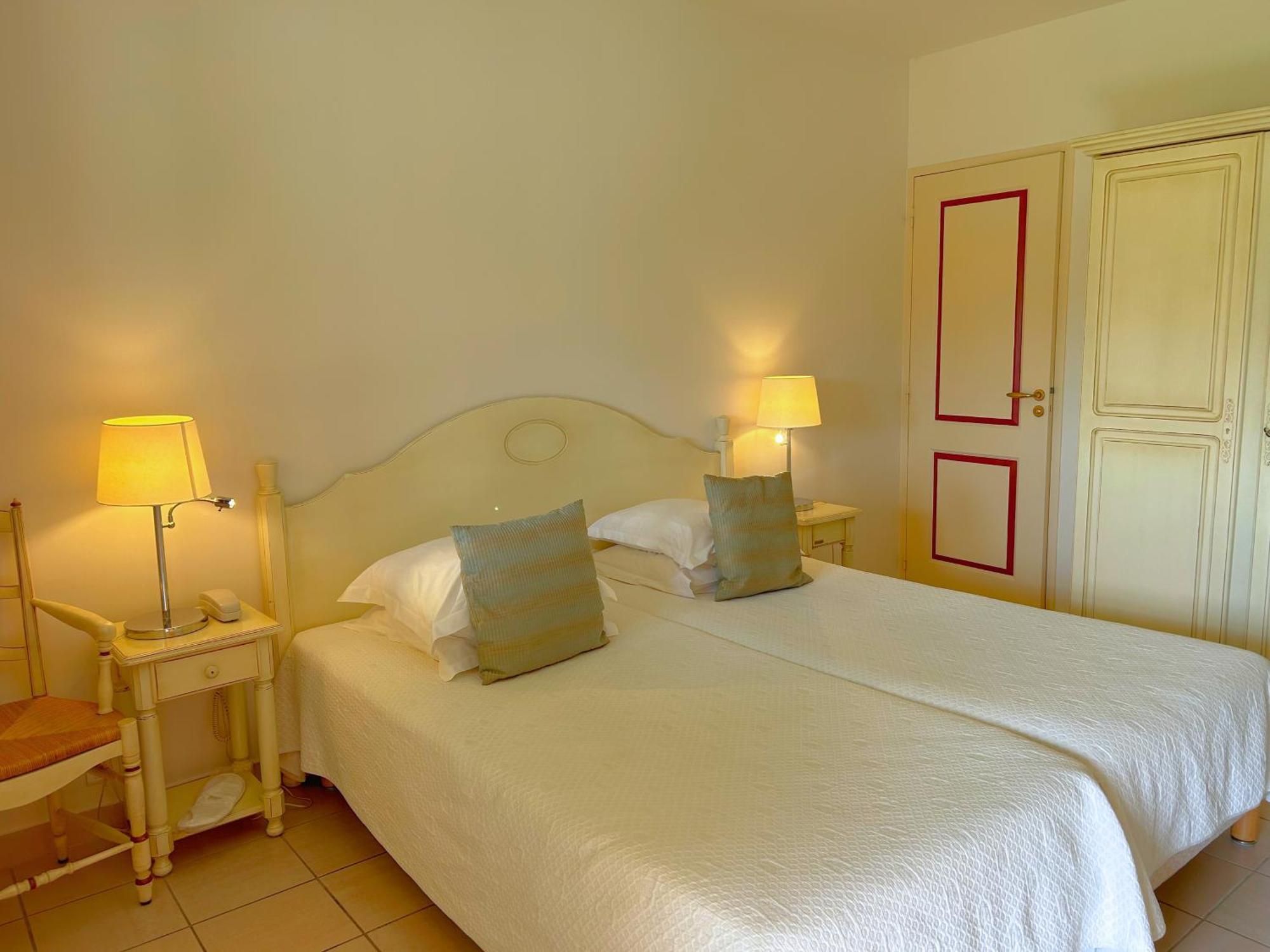 Hotel Terriciae Aux Portes De Maussane Les Alpilles Habitación foto